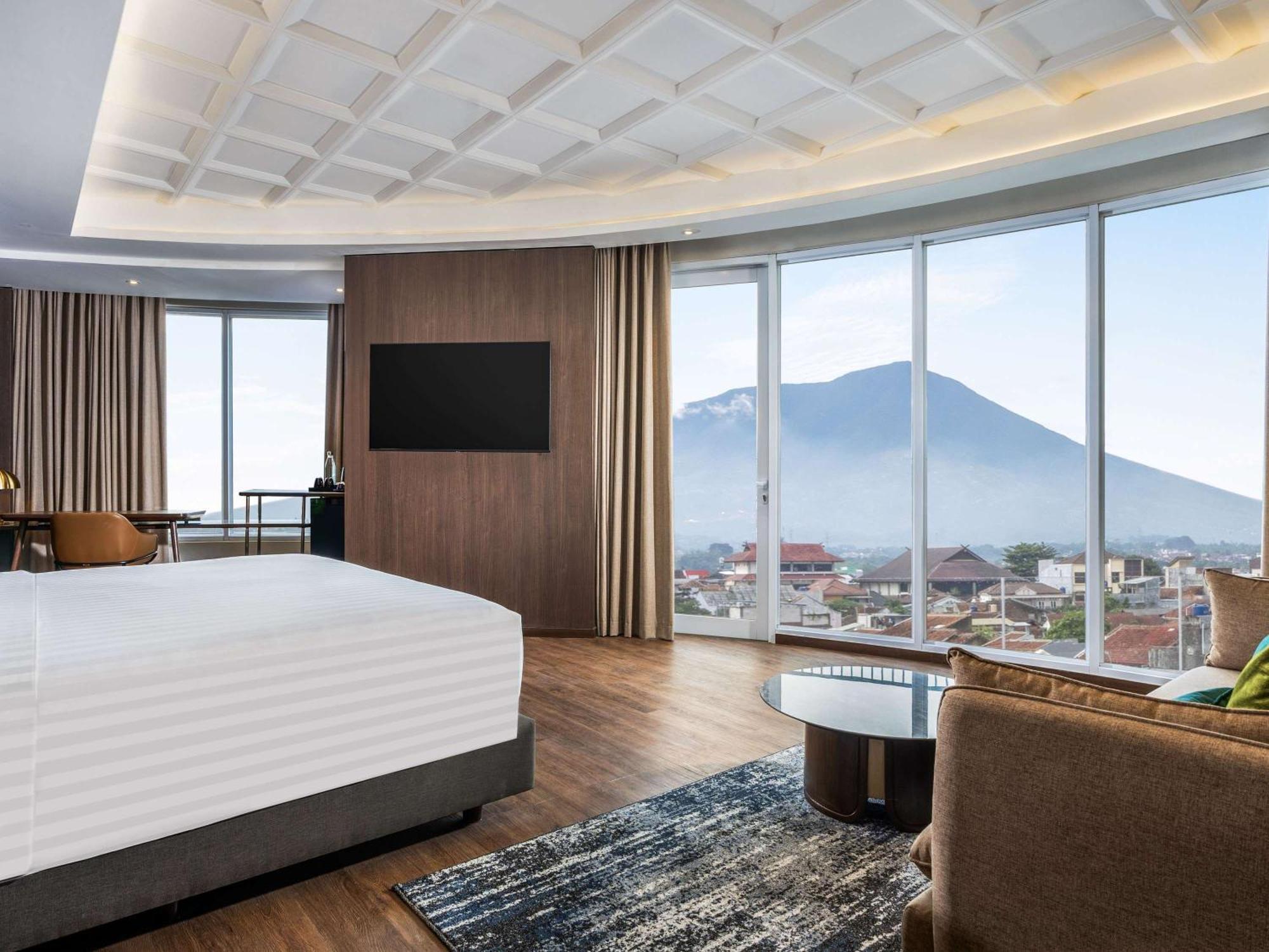 Mercure Garut City Center Buitenkant foto