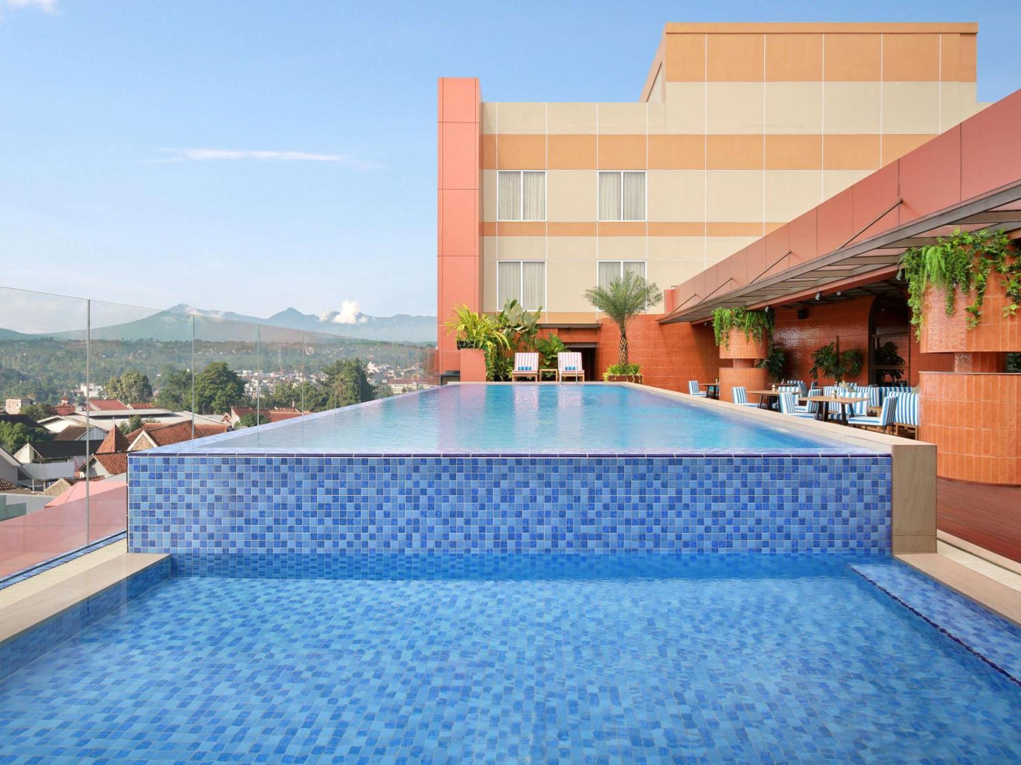 Mercure Garut City Center Buitenkant foto